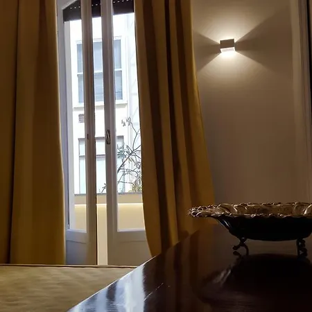 Bnbutler - Broletto 39 - A Few Steps To The Duomo And La Scala Milan Extérieur photo